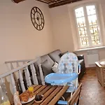 Lovely In Old Town Of 3 Pers Apartmán Antibes