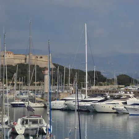 Lovely In Old Town Of 3 Pers Apartmán